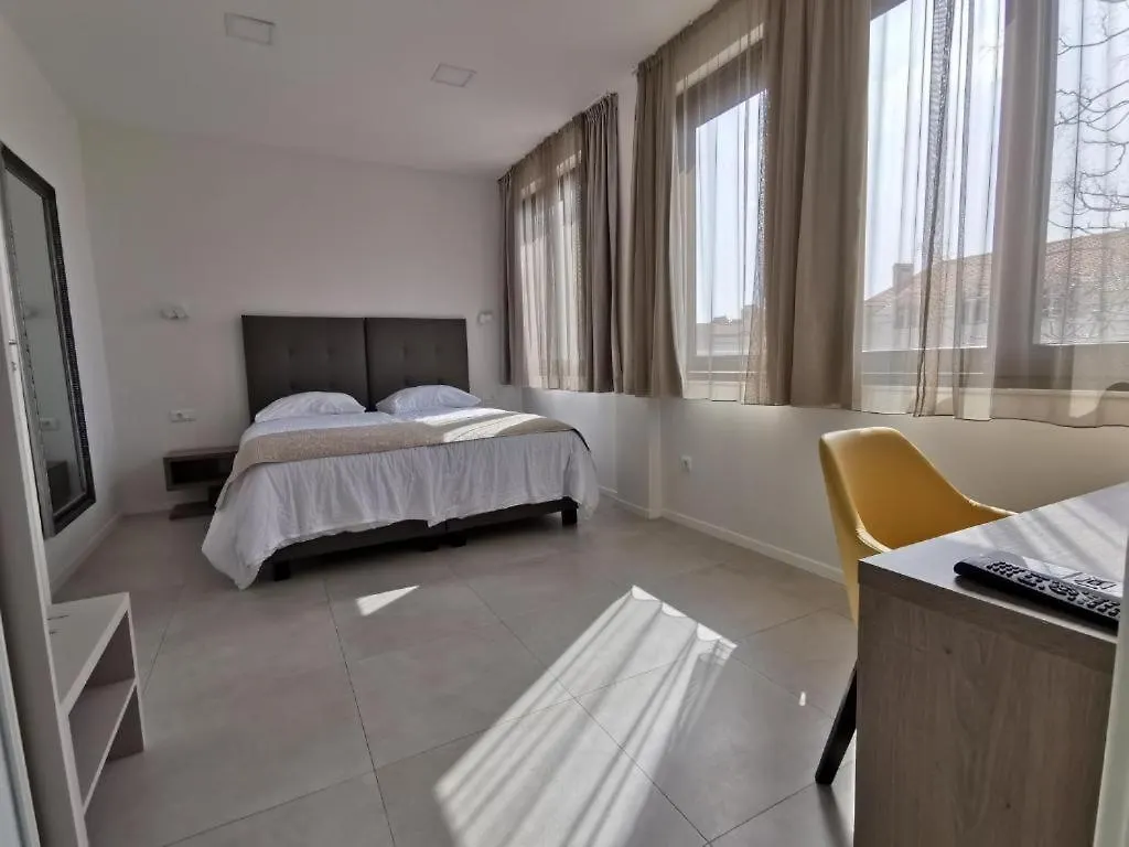 Luxury Rooms Pino Split