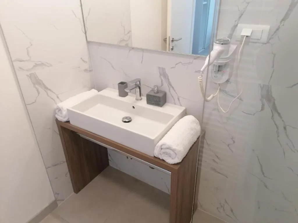 Luxury Rooms Pino Split Gasthof